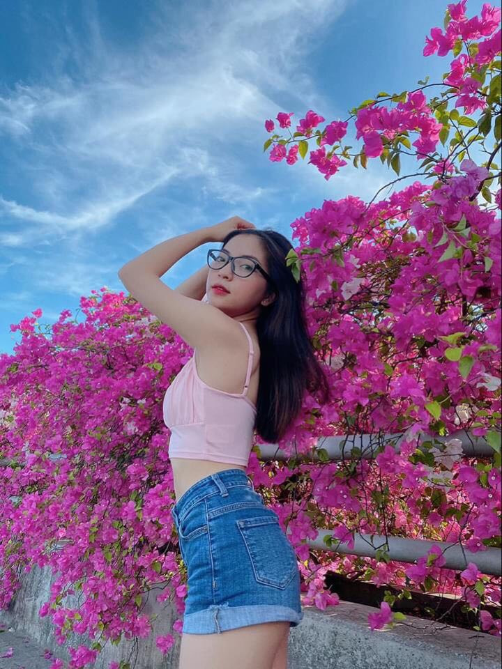 Tình cũ Quang Hải tung ảnh 'hot' khiến bao kẻ ngẩn ngơ ảnh 4