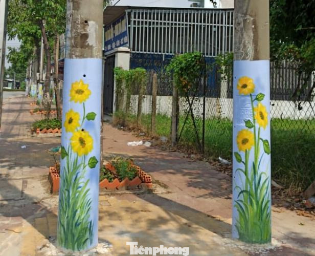 Tuổi trẻ Bình Dương ‘biến hình’ cột bê tông trong ngày Chủ nhật Xanh ảnh 2