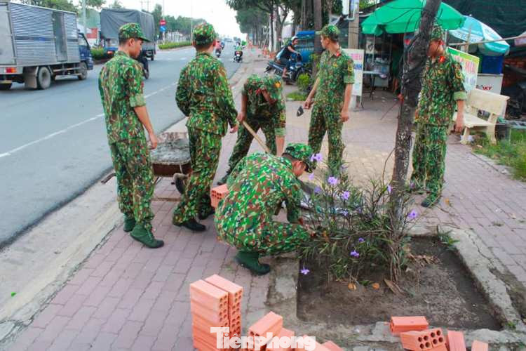 Tuổi trẻ Bình Dương ‘tô sắc’ đường phố dịp cuối tuần ảnh 5