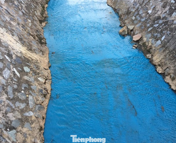 Nhiều sông, suối ở Bình Dương đang bị 'đầu độc'? ảnh 2