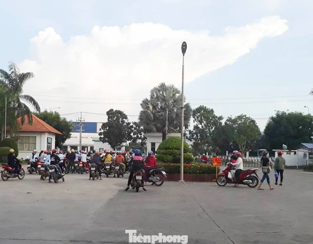 Hơn 40 công nhân nhập viện sau bữa ăn trưa ở công ty ảnh 1