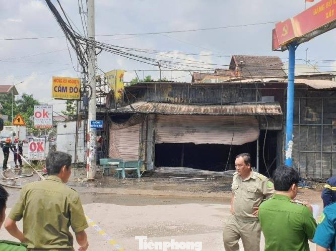 Ba người tử vong trong vụ cháy tiệm cầm đồ ở Bình Dương ảnh 1