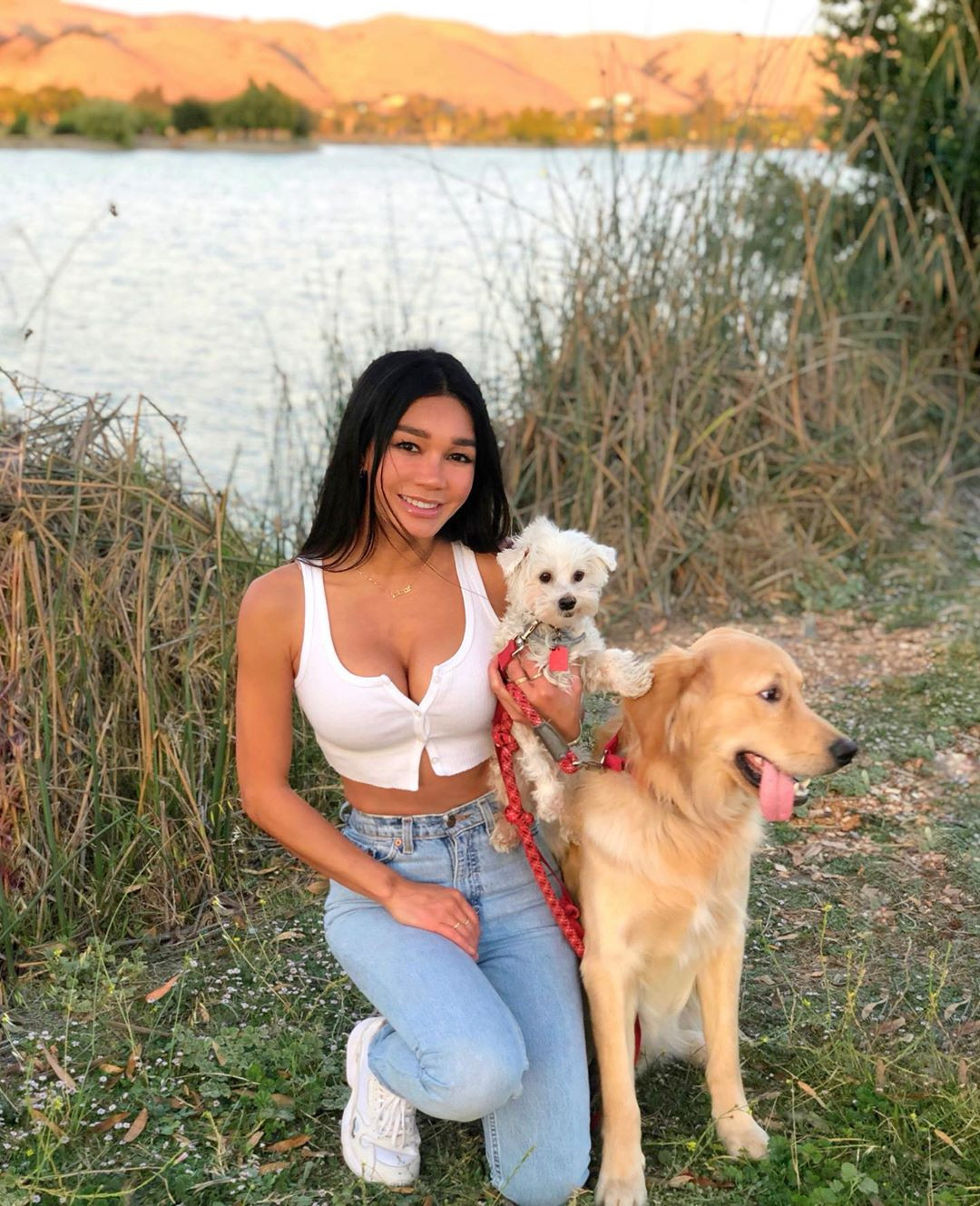 Bà mẹ U50 gây ‘bão’ mạng vì trẻ đẹp không kém con gái 19 tuổi ảnh 6