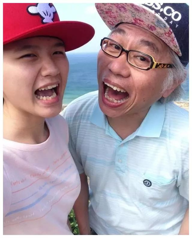 Cặp ‘ông – cháu’ lệch 40 tuổi của Trung Quốc ra sao sau 7 năm yêu nhau? ảnh 2