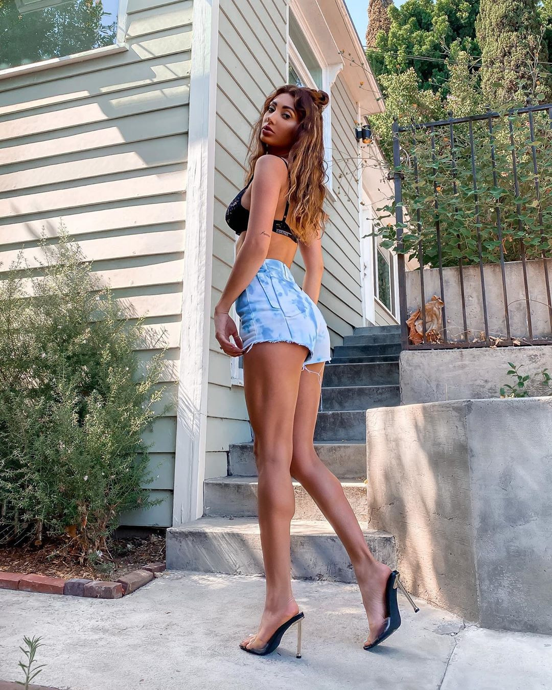 Mỹ nhân ‘Too Hot Too Handle’ trễ nải vòng một 'không nội y' ảnh 3