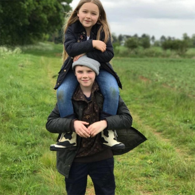 Con gái Tom Cruise và David Beckham: Hai ‘tiểu công chúa’, 2 số phận ảnh 25