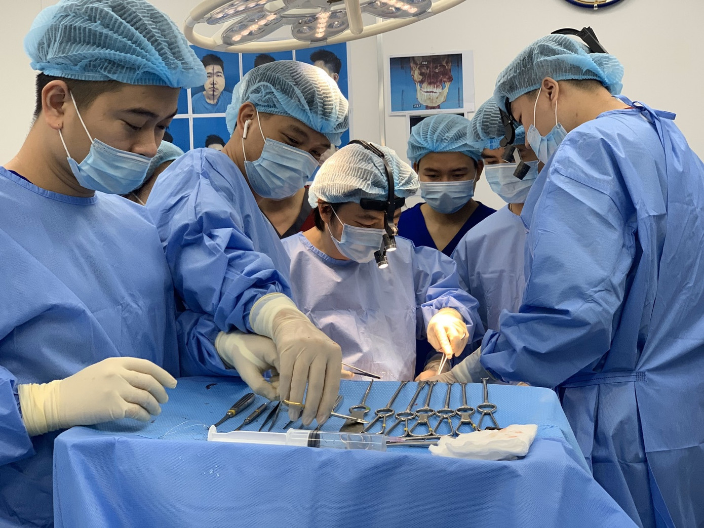 Khởi động “Hành trình lột xác” mùa 5, tài trợ phẫu thuật thẩm mỹ miễn phí 20 tỷ đồng ảnh 5