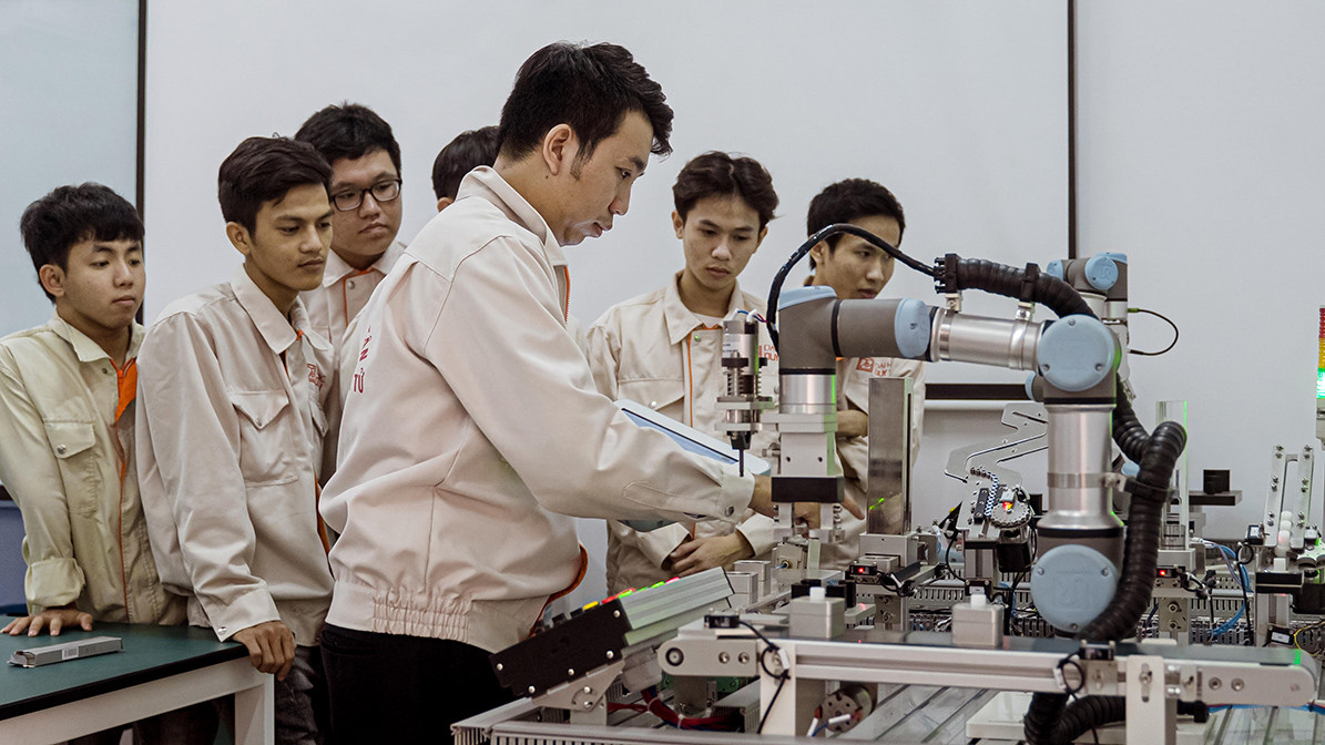 Thay đổi nguyện vọng sau thi THPT: Chọn lựa ngành học nào trong mùa dịch? ảnh 4