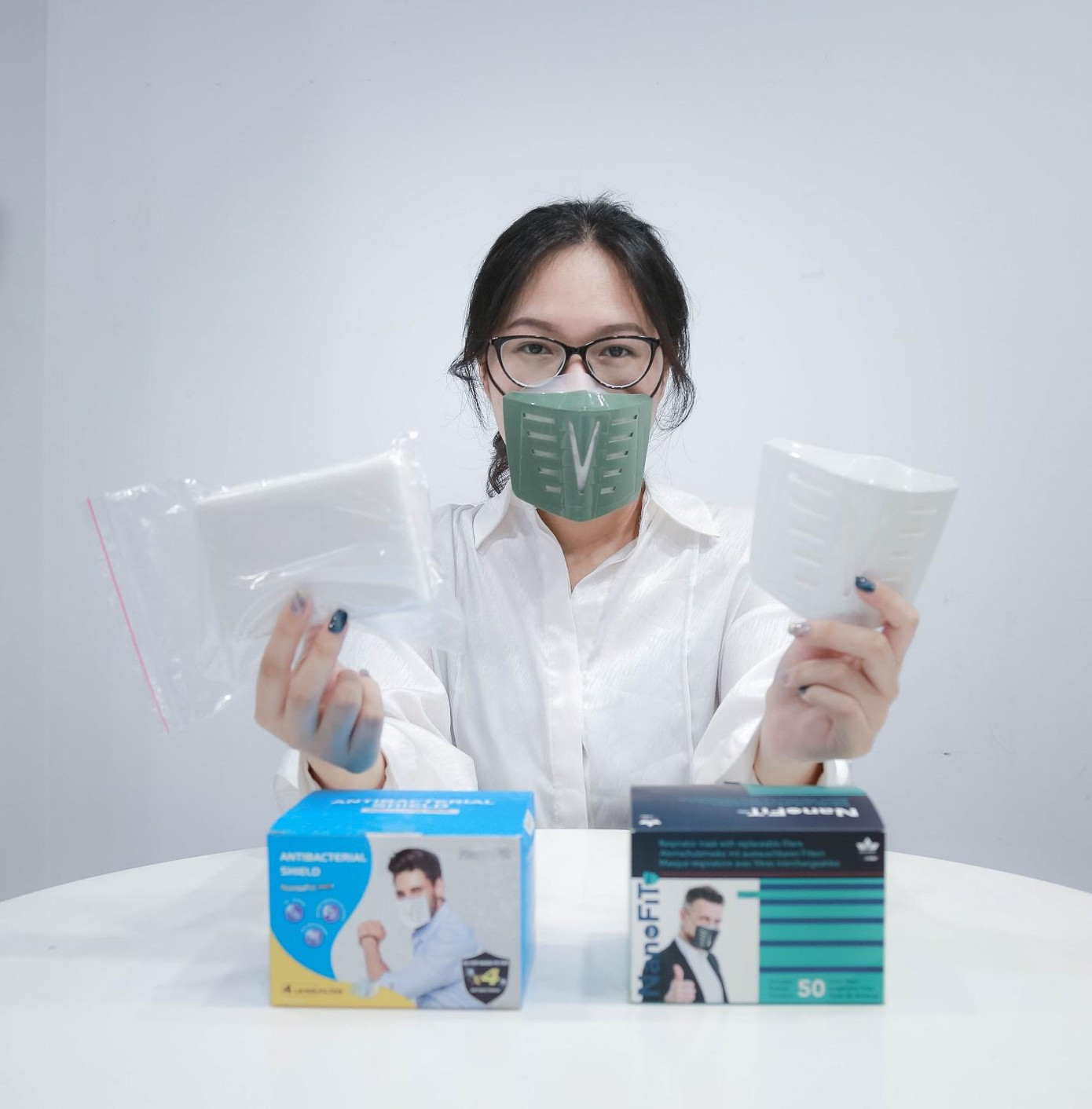 Ông lớn trong ngành lọc nước bắt kịp xu hướng, sản xuất khẩu trang Cool ngầu ảnh 3