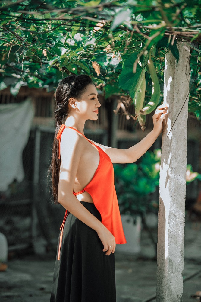 Trần Huyền Nhung tìm sự yên bình và thư giãn tâm hồn tại quê hương ảnh 1