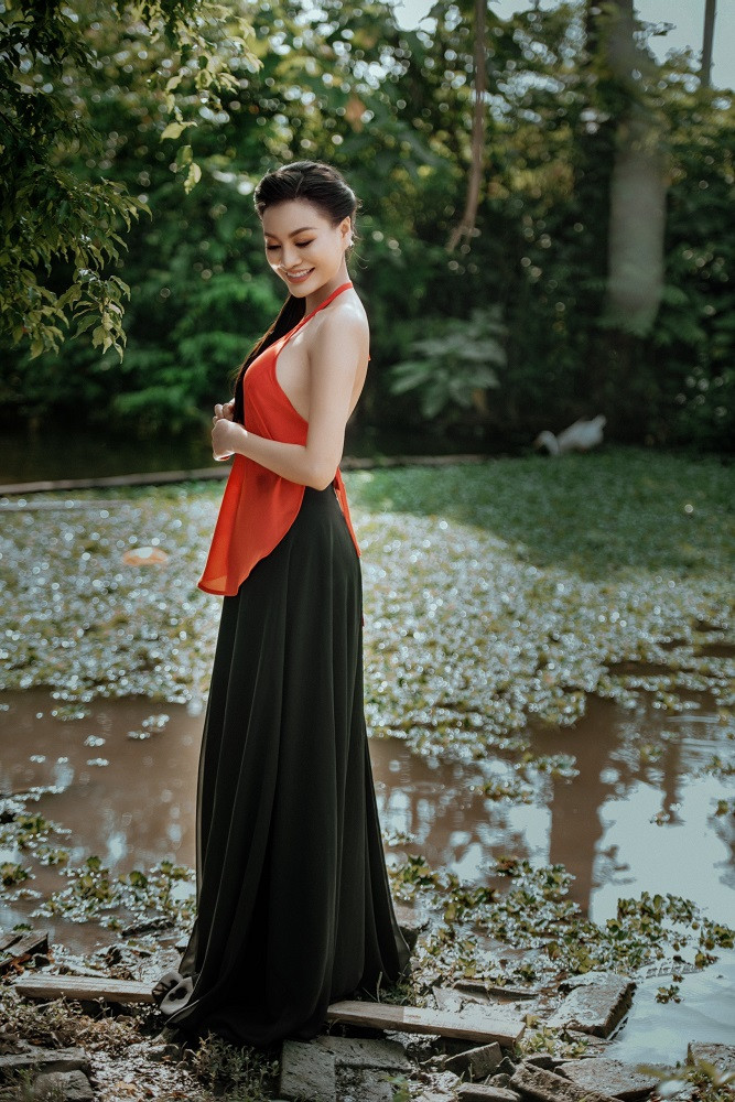 Trần Huyền Nhung tìm sự yên bình và thư giãn tâm hồn tại quê hương ảnh 4