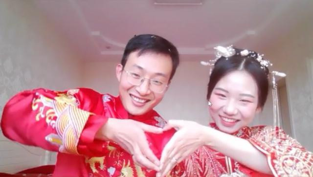 Hôn lễ online mùa dịch bất ngờ nổi tiếng với hơn 3 triệu lượt xem ảnh 1