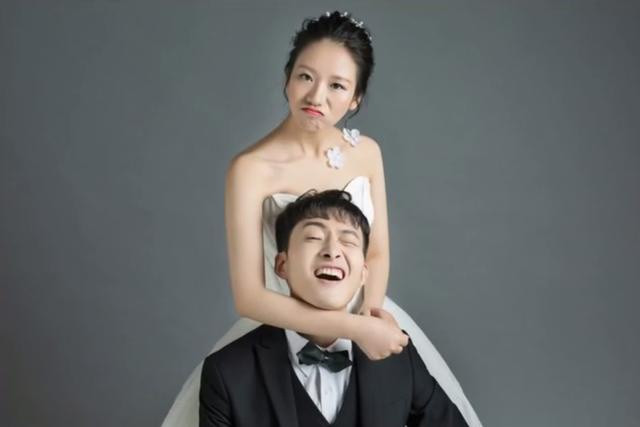 Hôn lễ online mùa dịch bất ngờ nổi tiếng với hơn 3 triệu lượt xem ảnh 2