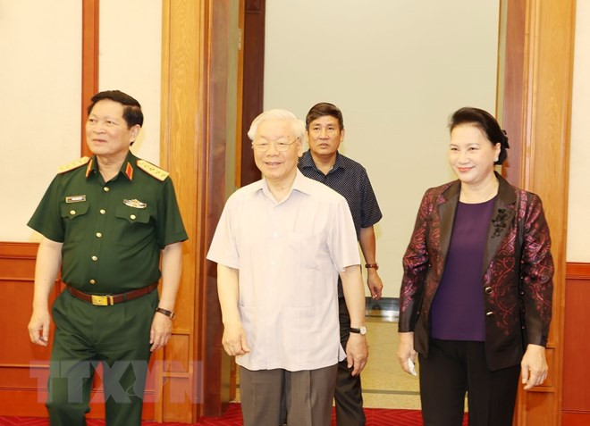 Bộ Chính trị làm việc với Thường vụ Quân ủy Trung ương ảnh 4