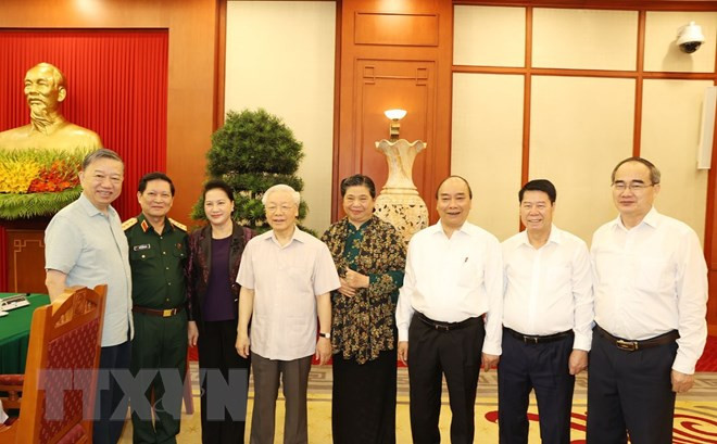 Bộ Chính trị làm việc với Thường vụ Quân ủy Trung ương ảnh 6