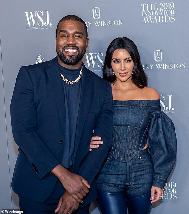 Kanye West đăng video tiểu tiện vào cúp vàng Grammy gây sốc ảnh 7