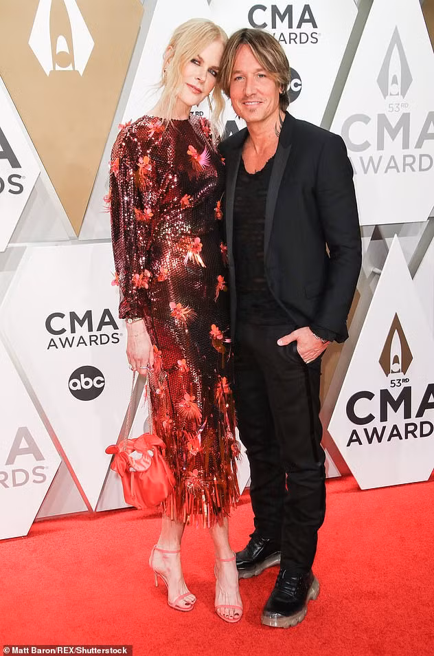 14 năm kết hôn vẫn như thuở mới yêu của ‘thiên nga nước Úc’ Nicole Kidman và Keith Urban ảnh 3