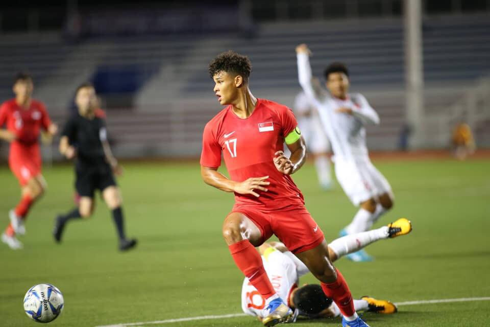  Vì sao Quang Hải va chạm nhẹ nhưng chấn thương nặng? ảnh 1