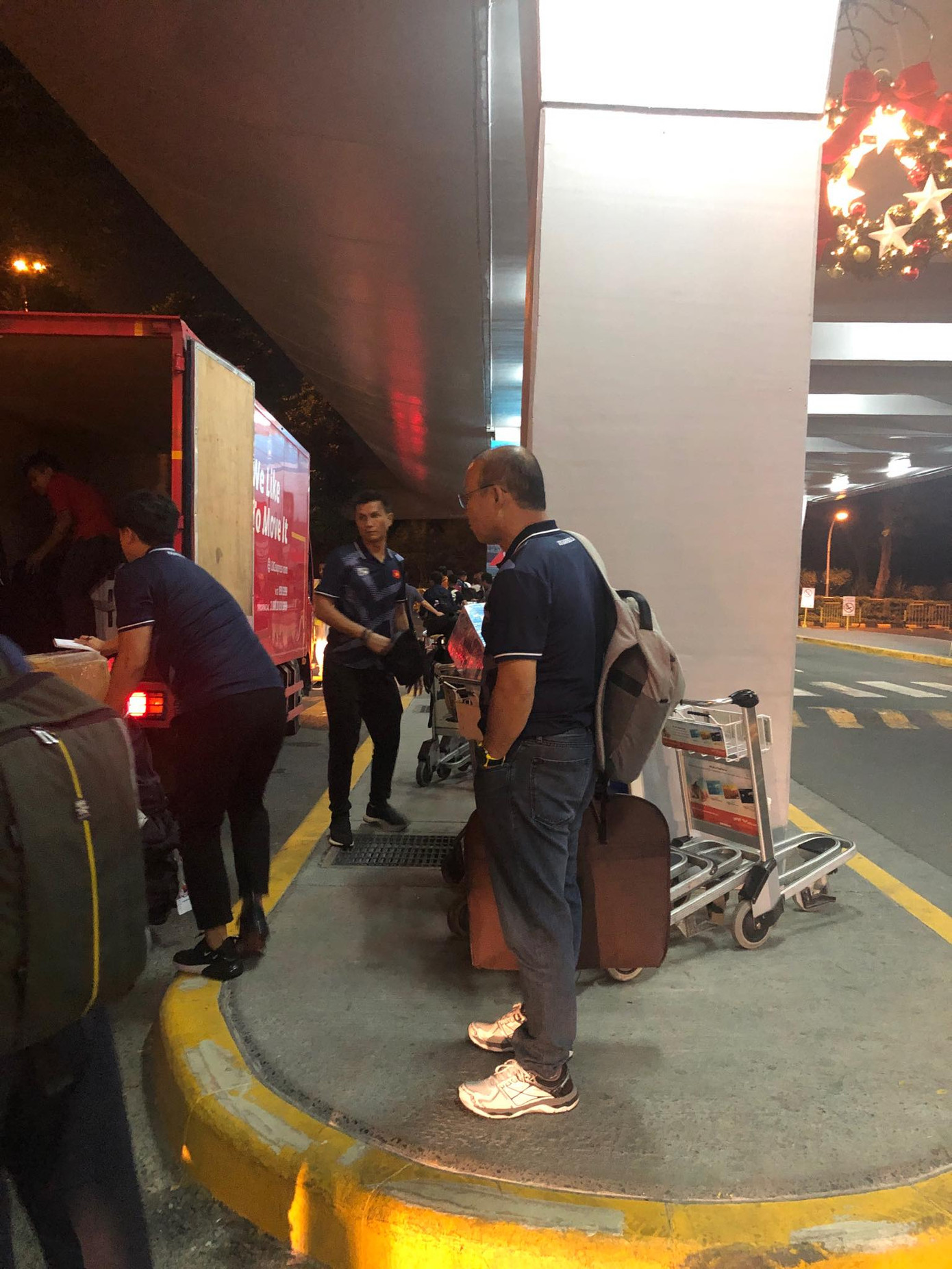 U22 Việt Nam tới Manila, sẵn sàng tranh HCV SEA Games 30 ảnh 1