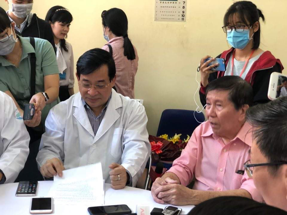 Bệnh nhân Covid-19 lớn tuổi nhất Việt Nam: 'Bác sĩ đưa tôi từ cõi chết trở về' ảnh 2