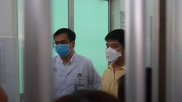 Bệnh nhân Trung Quốc khỏi Covid-19 nói gì trong lá thư gửi bác sĩ Việt Nam? ảnh 1