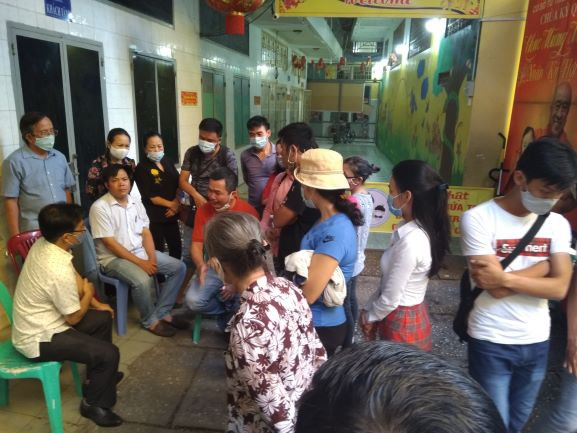 Đau đớn tìm hũ cốt người thân ở chùa Kỳ Quang 2, thấy bài vị-di ảnh vứt khắp nơi ảnh 2