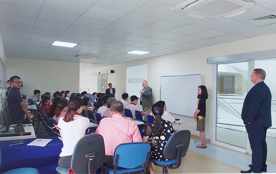 Việt Nam bắt đầu giai đoạn già hóa dân số: Cần lượng lớn nhân lực điều dưỡng ảnh 4