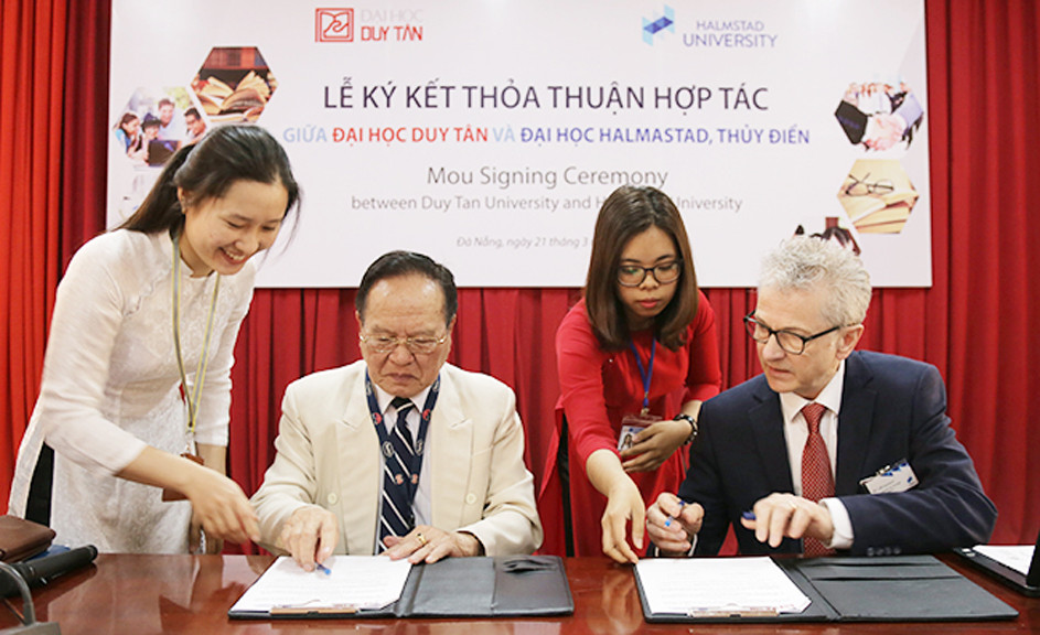 Việt Nam bắt đầu giai đoạn già hóa dân số: Cần lượng lớn nhân lực điều dưỡng ảnh 1