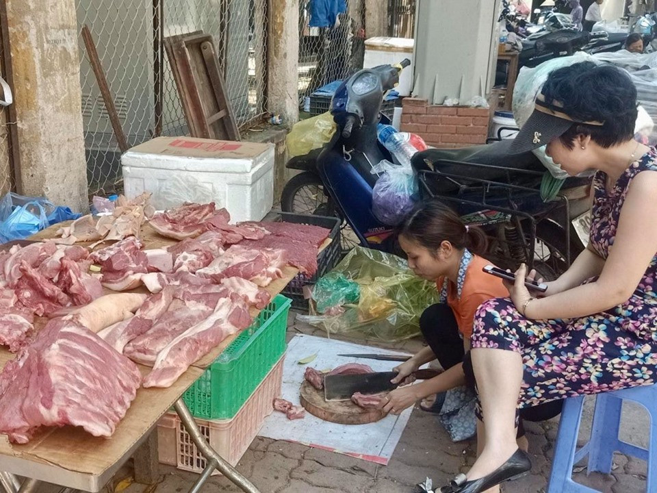 Lợn hơi liên tiếp giảm, lợn thành phẩm vẫn 'cố thủ' giá cao ảnh 1