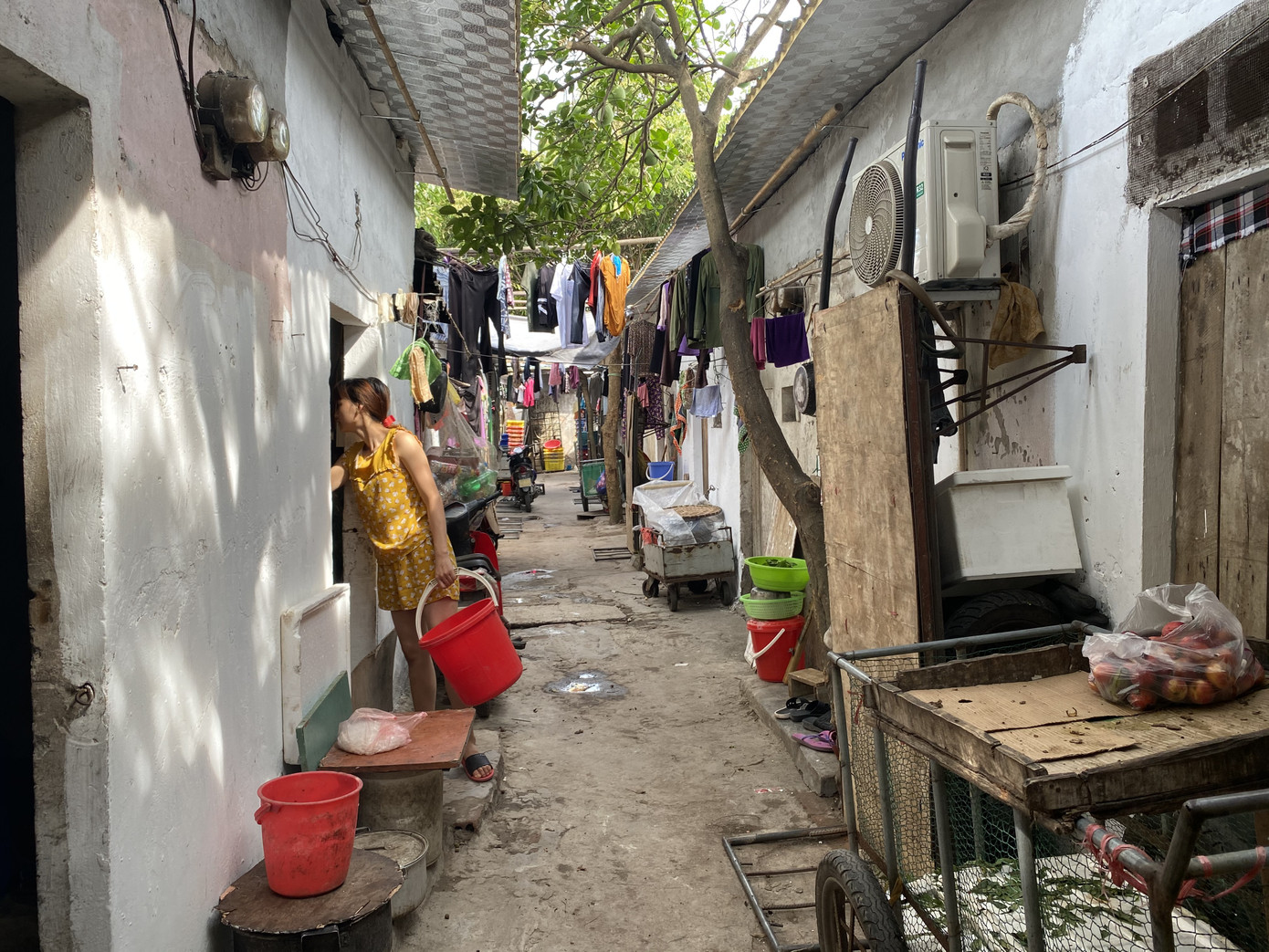 Dân xóm ngụ cư Hà thành 'sốc nhiệt' vì điện giá cao ảnh 4