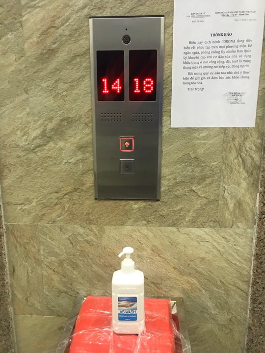 Chung cư Hà Nội cấm nói chuyện, gọi điện trong thang máy phòng dịch virus corona ảnh 4