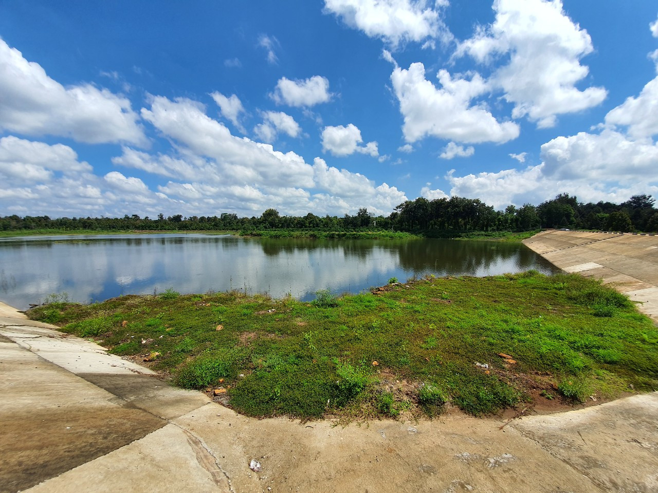 Cận cảnh dự án cải tạo hồ huyện có dấu hiệu lừa dối tỉnh ảnh 2