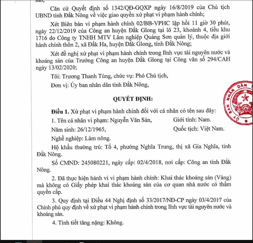 Xẻ đất rừng khai thác vàng trái phép, 3 đối tượng bị phạt 180 triệu ảnh 1