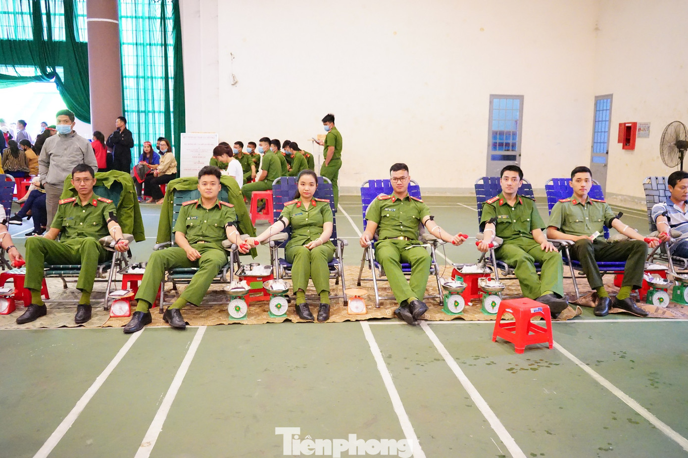 Chủ nhật Đỏ ở Tây Nguyên: Đến hiến máu sớm để kịp về làm lễ ăn hỏi ảnh 8