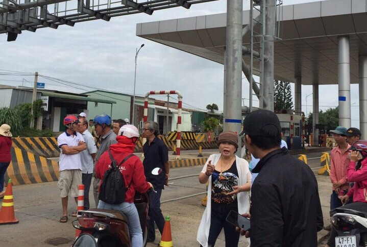 Vì sao dân vây trạm BOT đường nối Khánh Hoà - Buôn Ma Thuột? ảnh 1