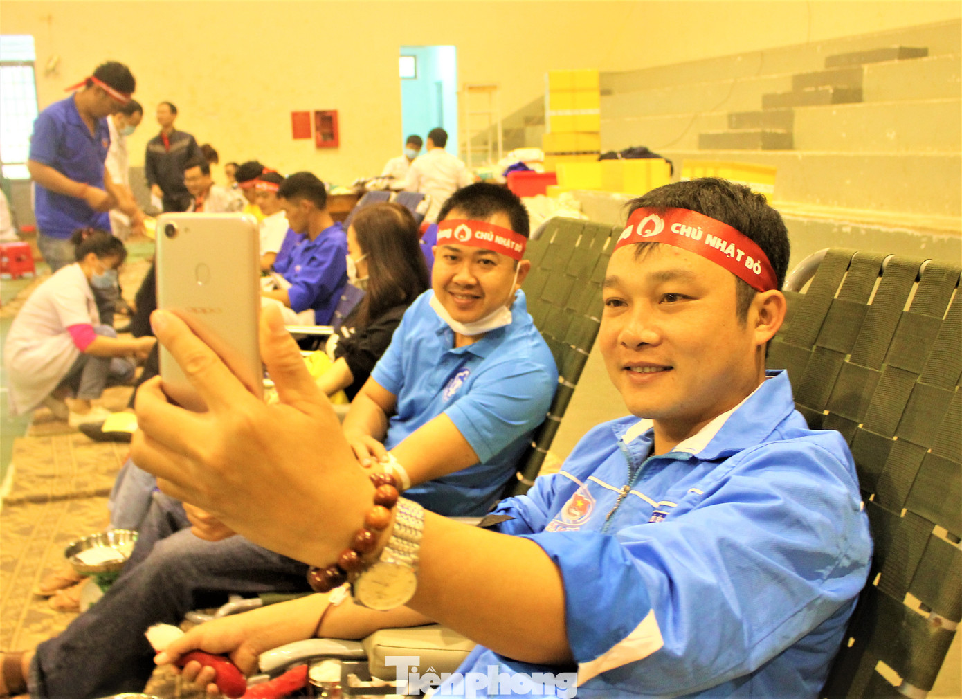 Chủ nhật Đỏ ở Tây Nguyên: Đến hiến máu sớm để kịp về làm lễ ăn hỏi ảnh 21