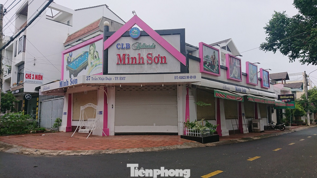 TP Buôn Ma Thuột: Hàng quán đóng cửa sau 'lệnh' cách ly xã hội ảnh 11