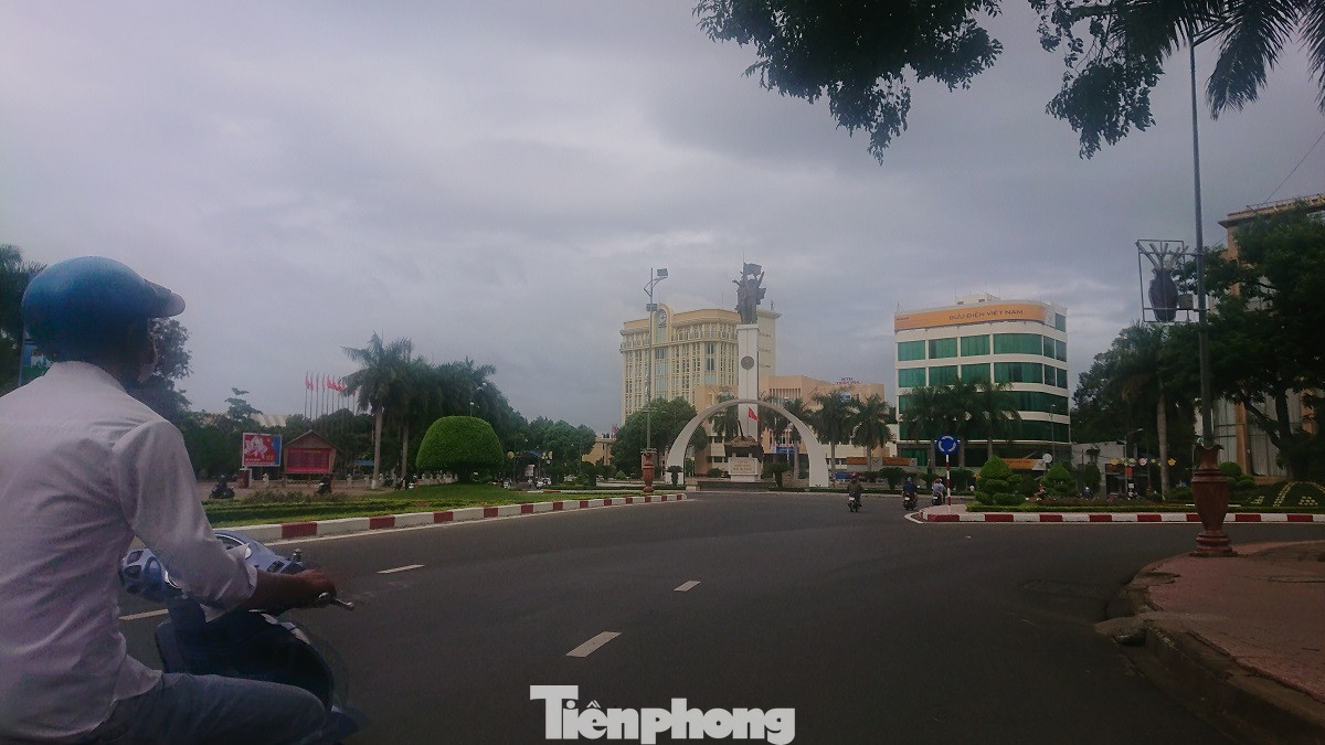 TP Buôn Ma Thuột: Hàng quán đóng cửa sau 'lệnh' cách ly xã hội ảnh 9