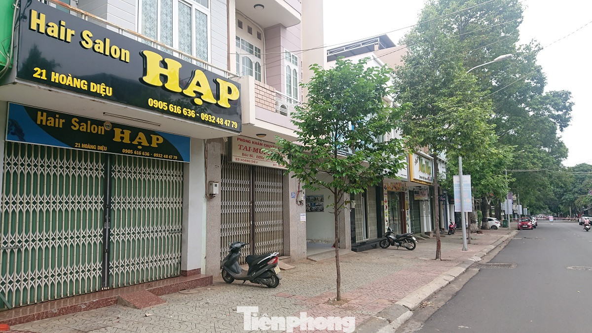 TP Buôn Ma Thuột: Hàng quán đóng cửa sau 'lệnh' cách ly xã hội ảnh 2