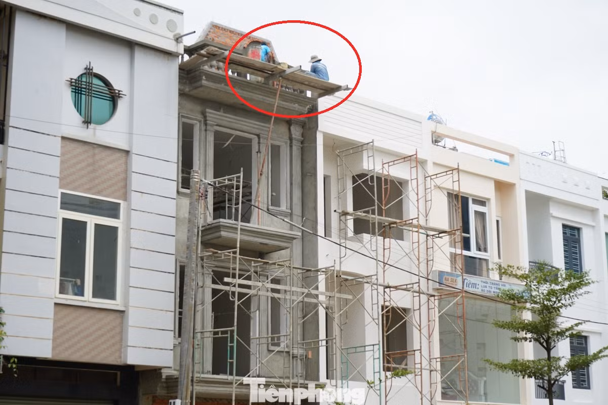Xẻ 'đất vàng' làm nhà trái phép: Chủ tịch tỉnh Đắk Lắk chỉ đạo 'nóng' ảnh 1