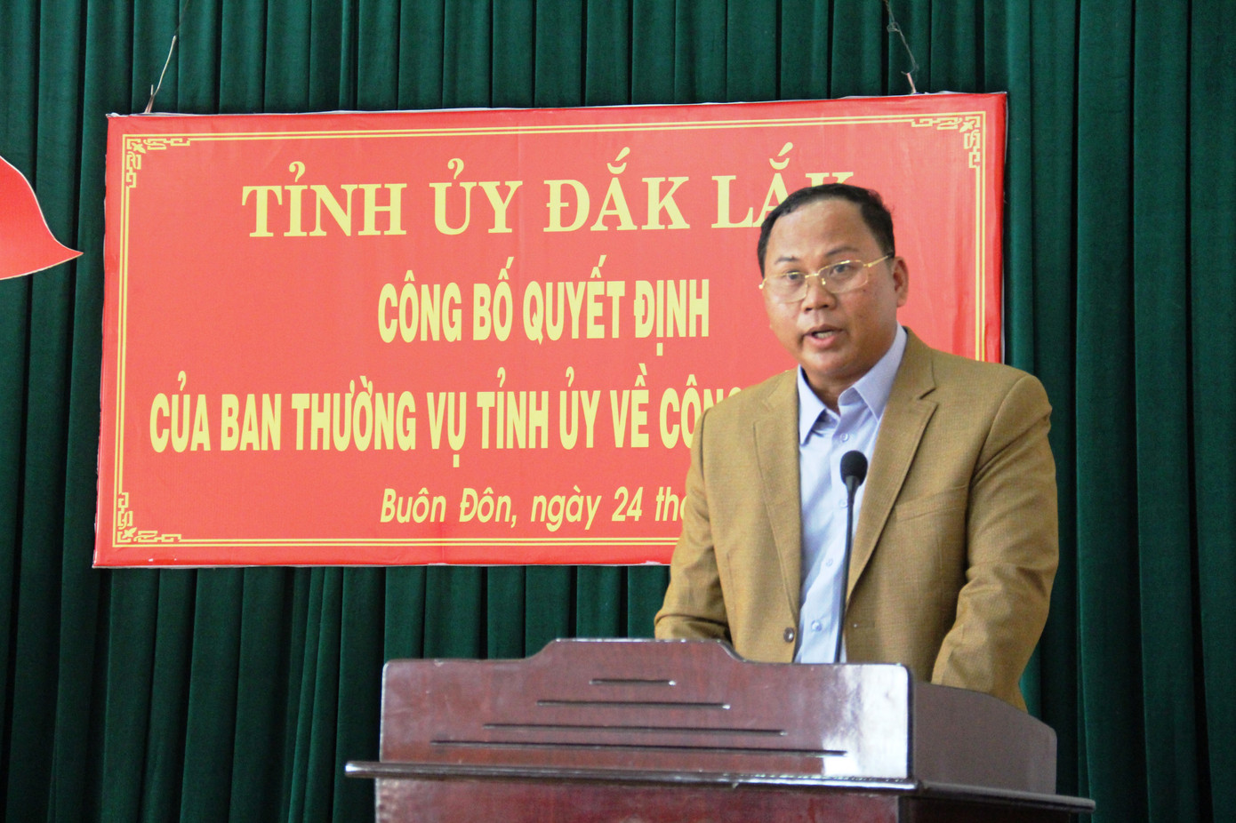 Sau tuyển chọn, hôm nay trao quyết định bí thư Huyện ủy Buôn Đôn ảnh 1