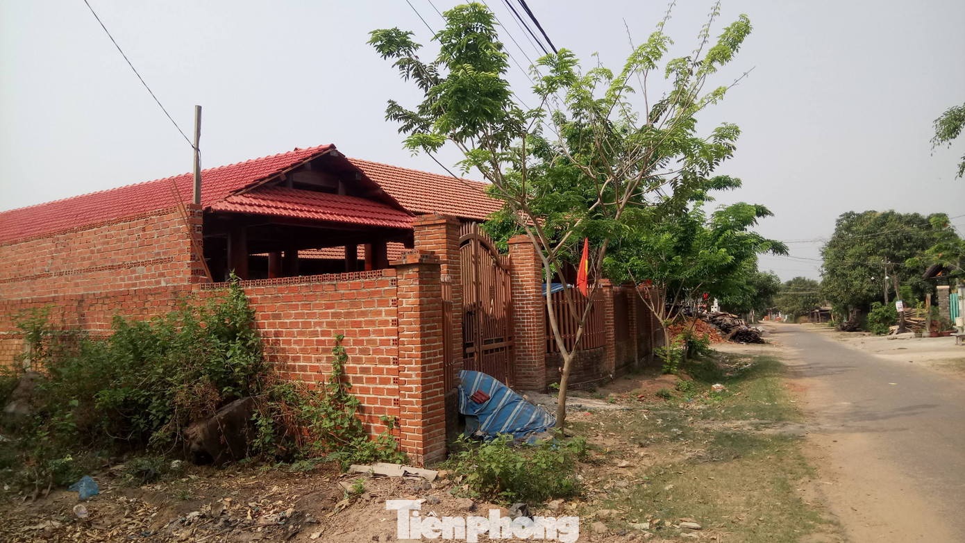 Quan chức để mất hơn 10.500 ha rừng, có nhà gỗ lớn: 'Báo chí vào càng nổi tiếng' ảnh 1