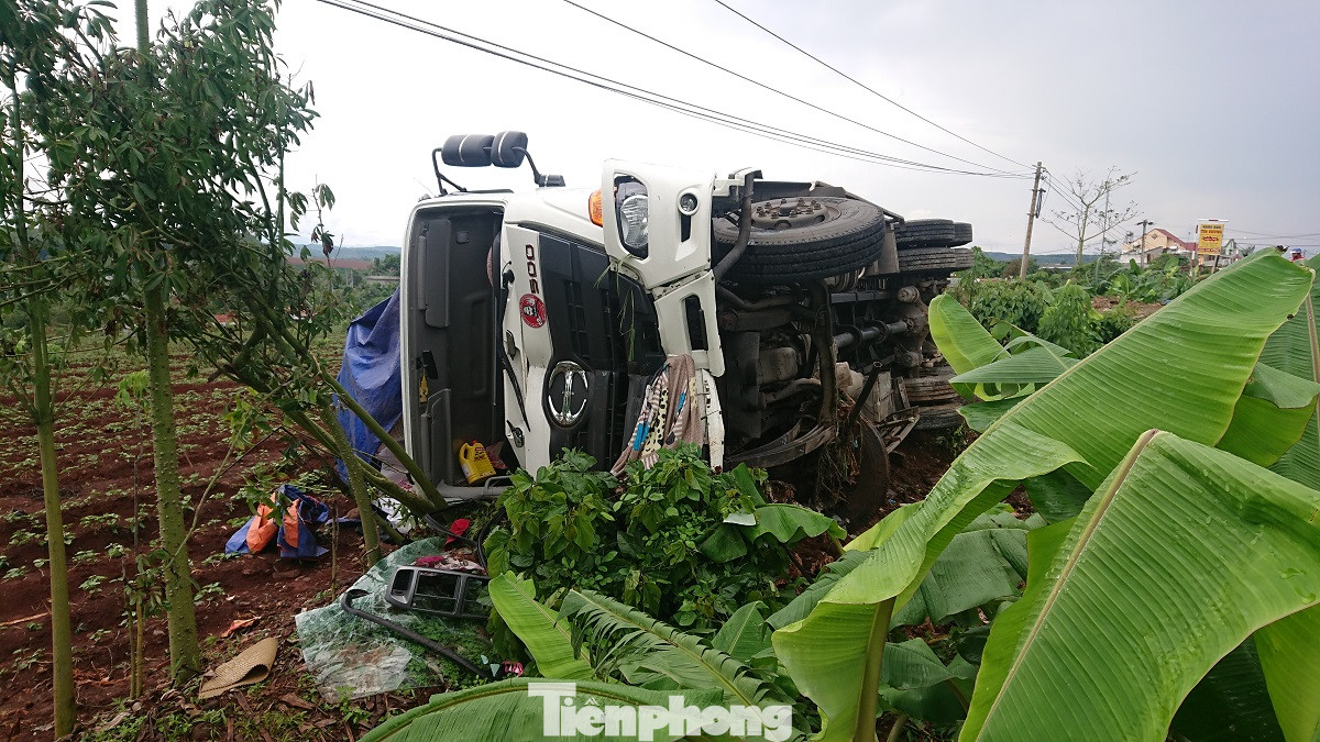 Khiếp đảm hiện trường vụ tai nạn 10 người thương vong ảnh 5