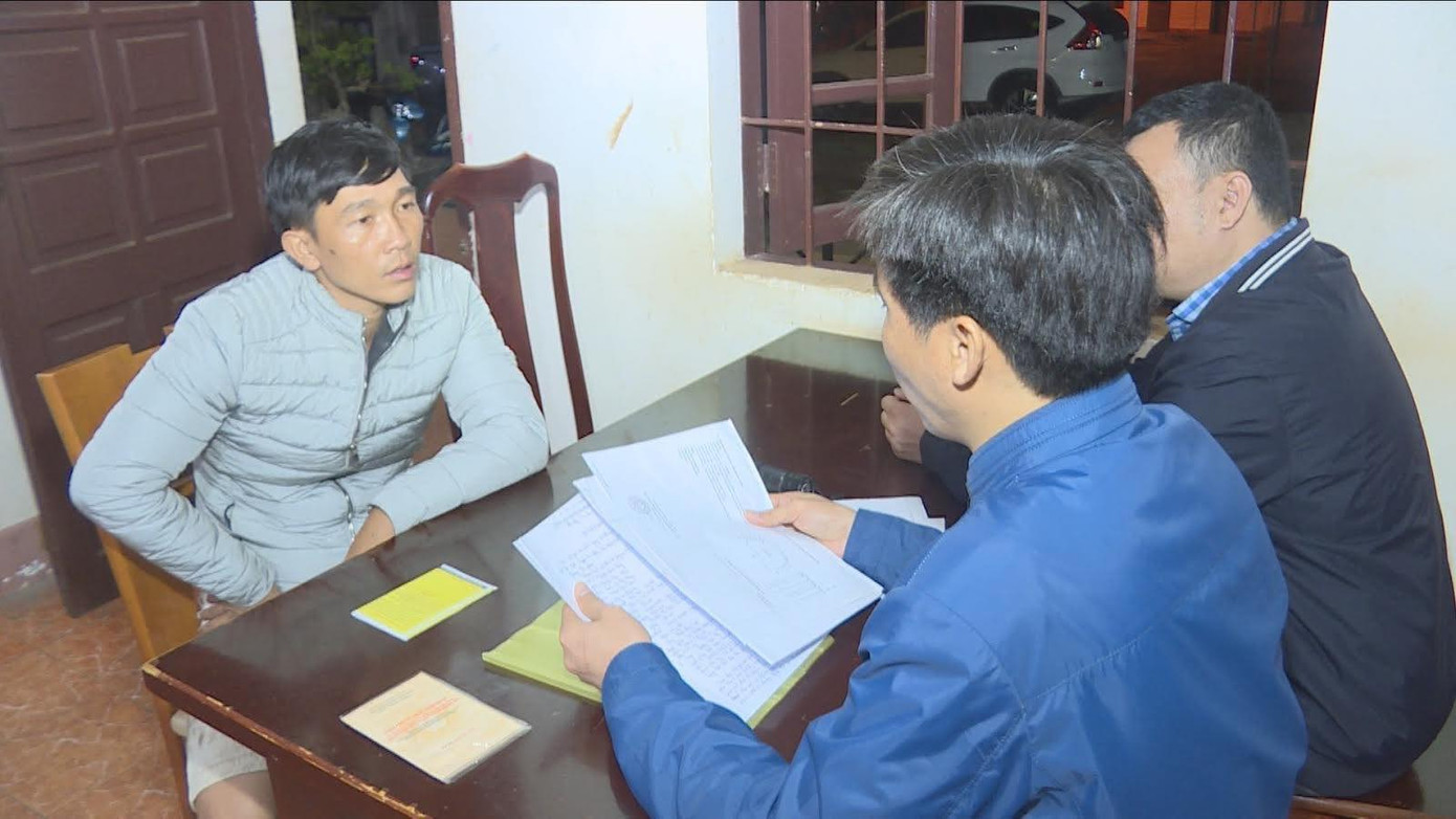 Gỗ quý cổ thụ 'ngụy trang' bằng hồ sơ giả ảnh 1