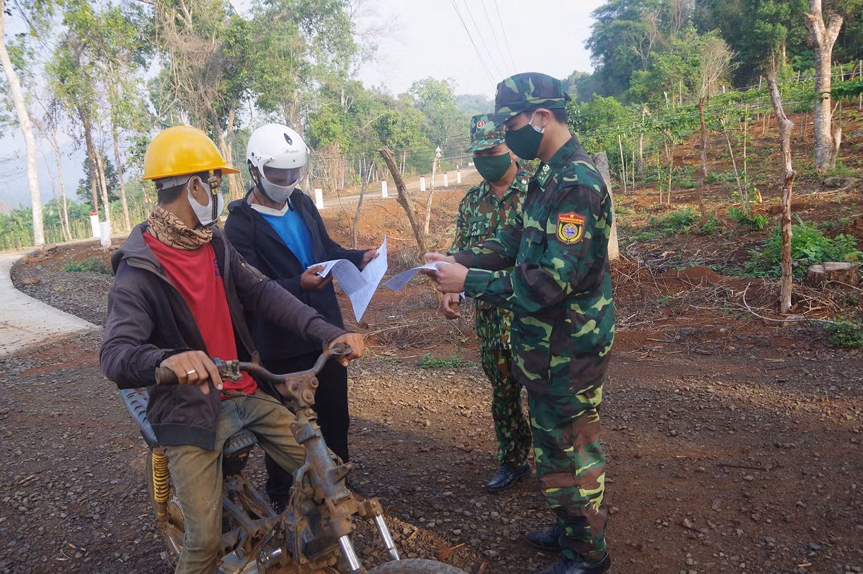 Tây Nguyên: Khởi tố nhiều trường hợp xuất cảnh trái phép ảnh 5
