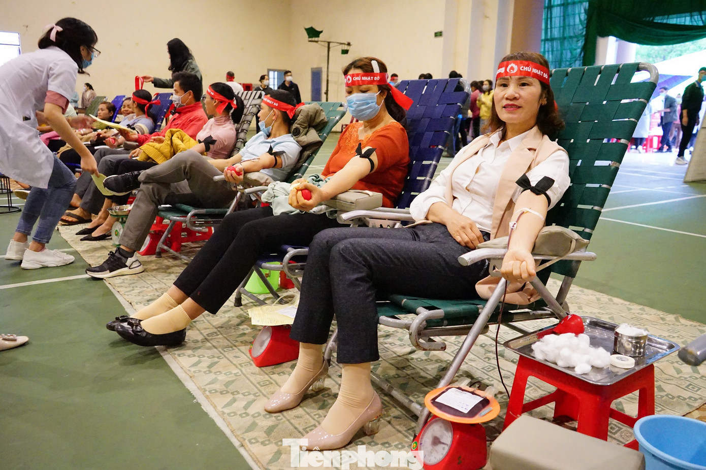 Chủ nhật Đỏ ở Tây Nguyên: Đến hiến máu sớm để kịp về làm lễ ăn hỏi ảnh 23