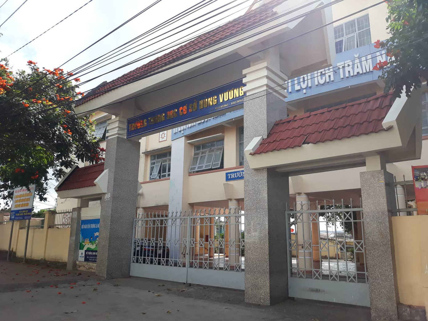 Vụ nam sinh giả dạng phụ huynh dâm ô nữ sinh lớp 9: Khiển trách 2 cô giáo ảnh 1