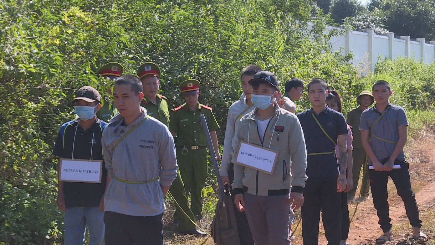 Cán bộ xã dẫn trộm đi phá két sắt lấy 400 triệu đồng ở trụ sở làm việc ảnh 1