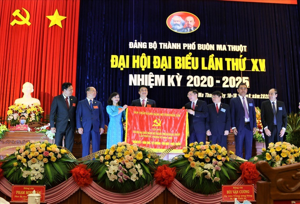 Làm đường cao tốc nối TP Buôn Ma Thuột với Nha Trang? ảnh 1