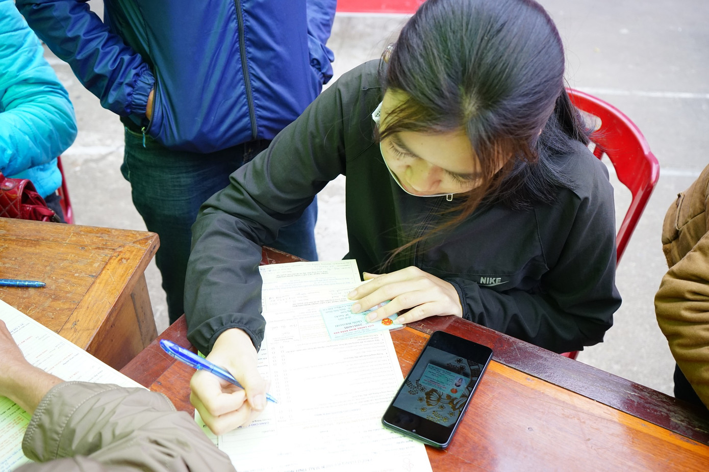 Chủ nhật Đỏ ở Tây Nguyên: Đến hiến máu sớm để kịp về làm lễ ăn hỏi ảnh 16